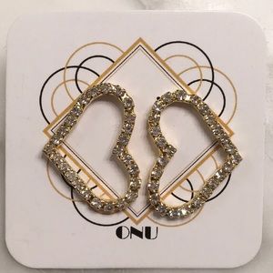 Heart earrings with crystals